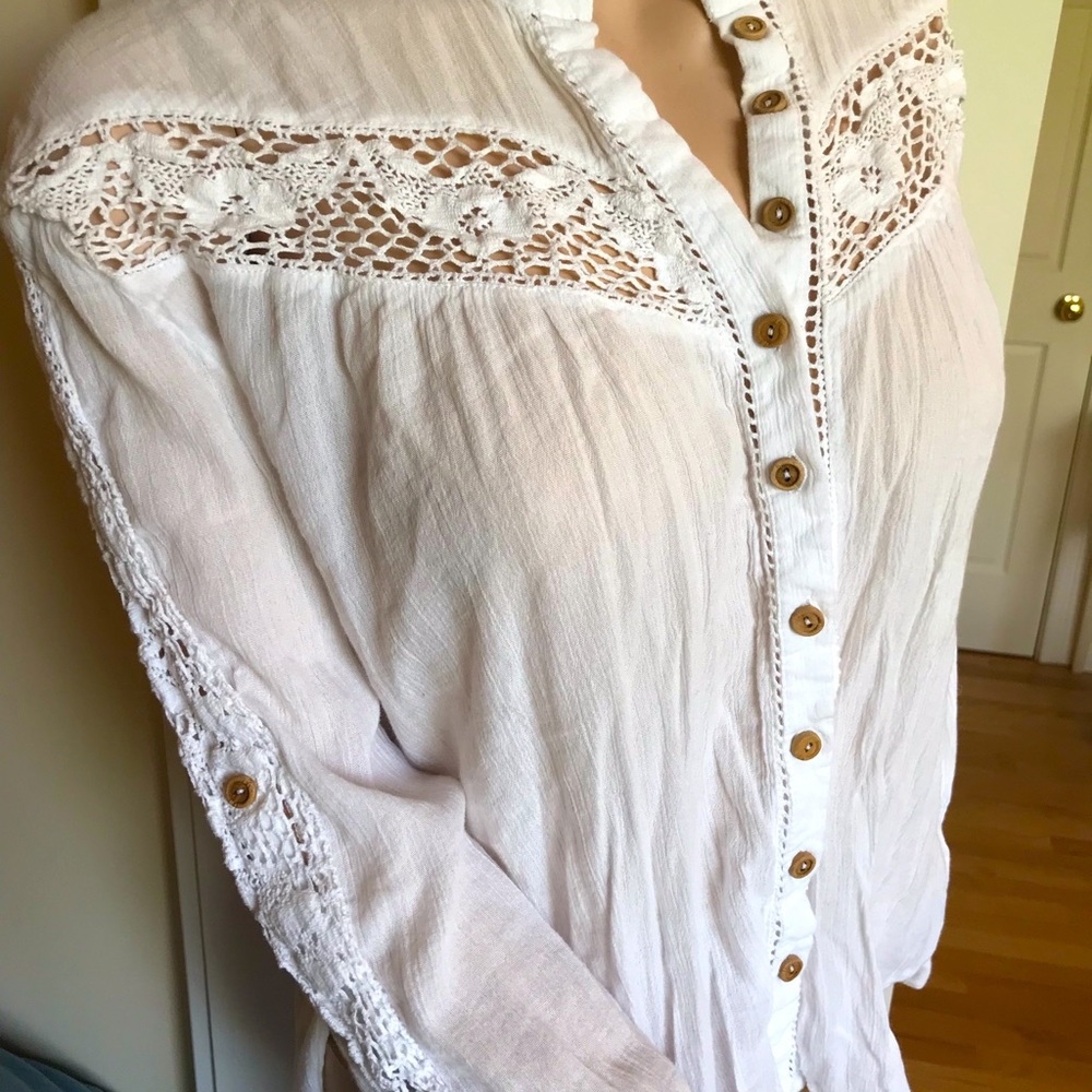 White cotton crochet lace American Rag button down blouse XS